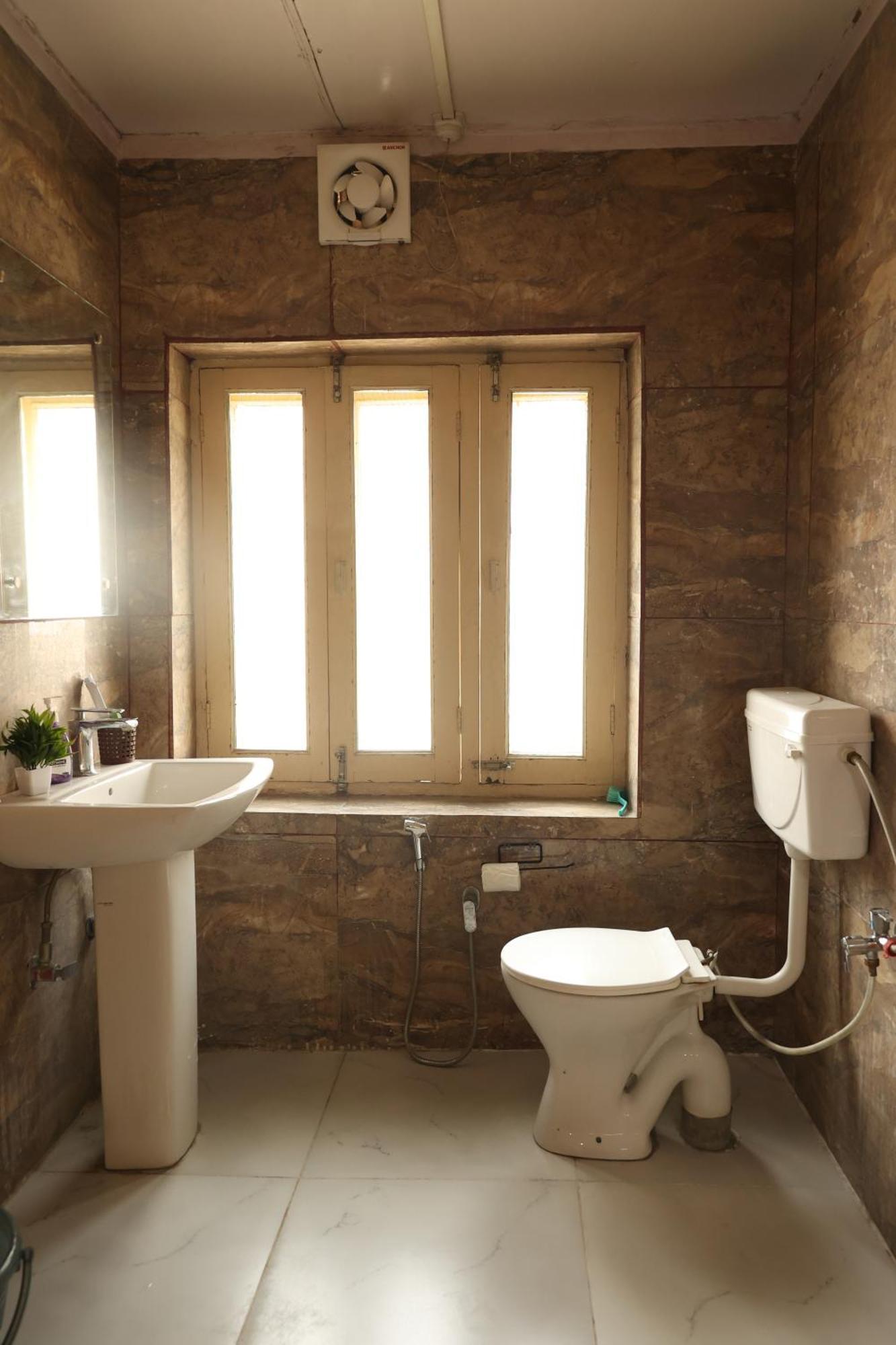 The Khayabaan - Luxurious Home Stay Away From Home Srīnagar Esterno foto