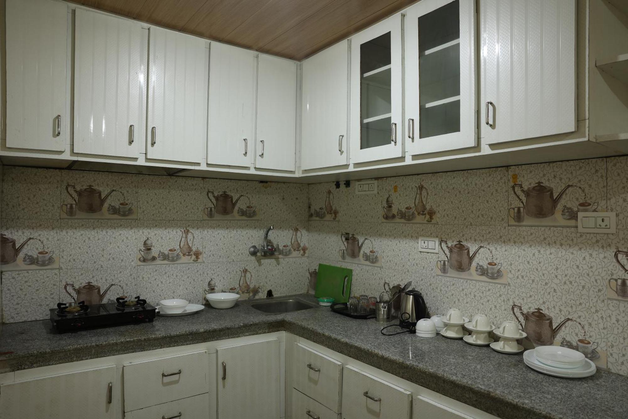 The Khayabaan - Luxurious Home Stay Away From Home Srīnagar Esterno foto